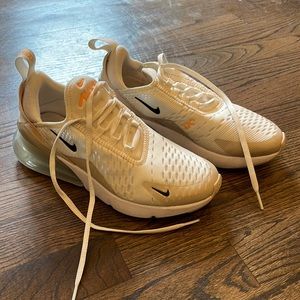 Nike Air Max 270 Women’s Size 6